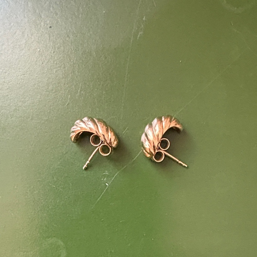 Mejuri croissant earrings, smaller size, gold vermeil